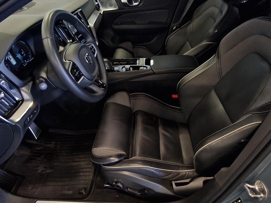 VOLVO V60 2022
