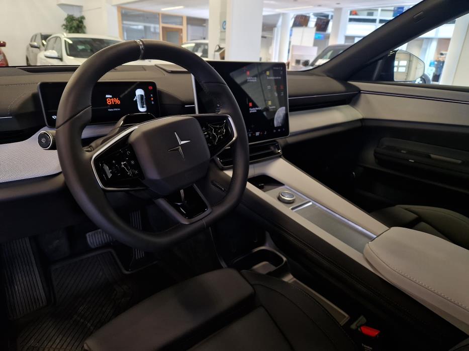 POLESTAR 4 2026
