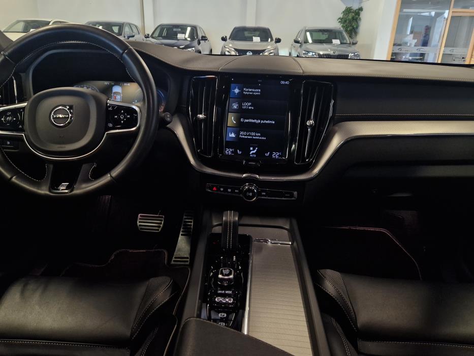 VOLVO XC60 2020