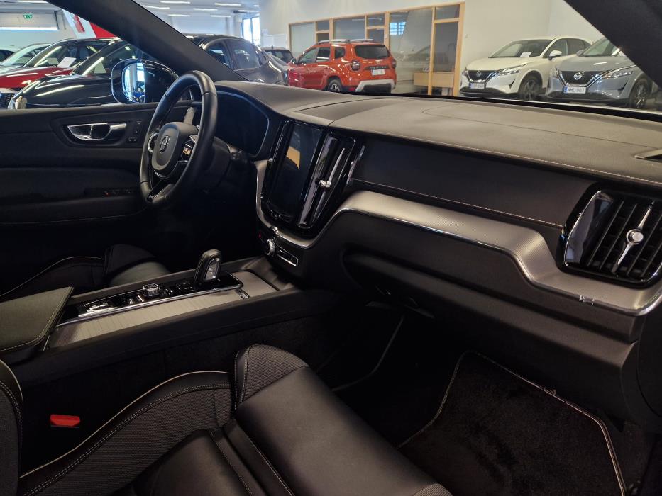 VOLVO XC60 2020