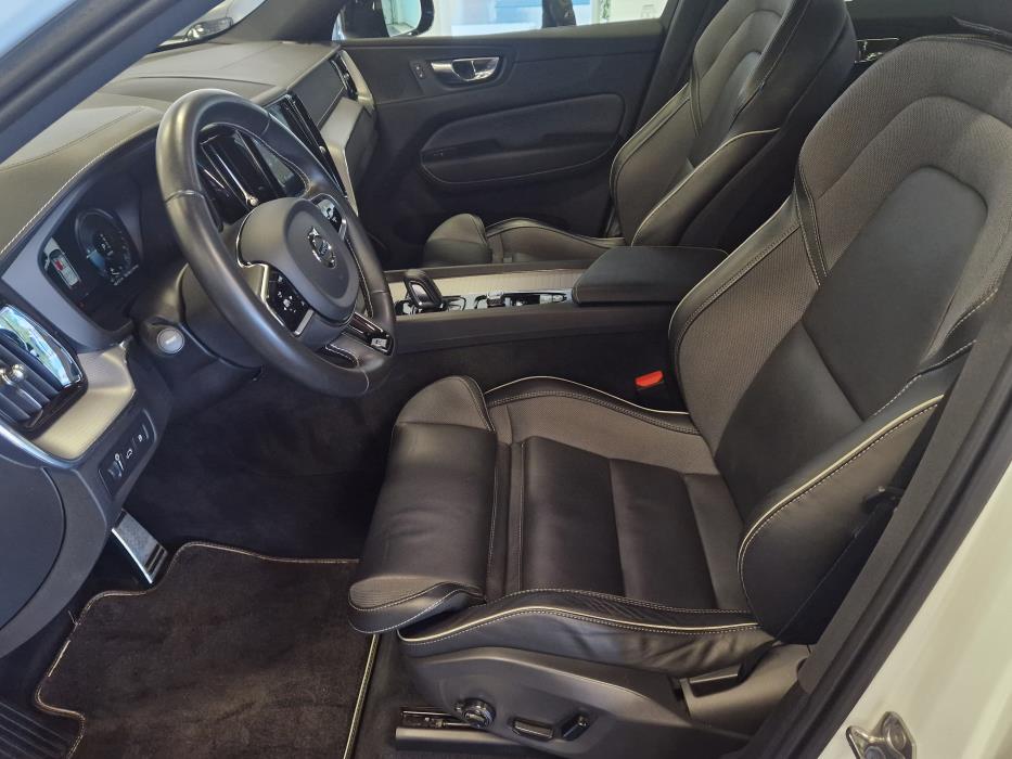 VOLVO XC60 2020