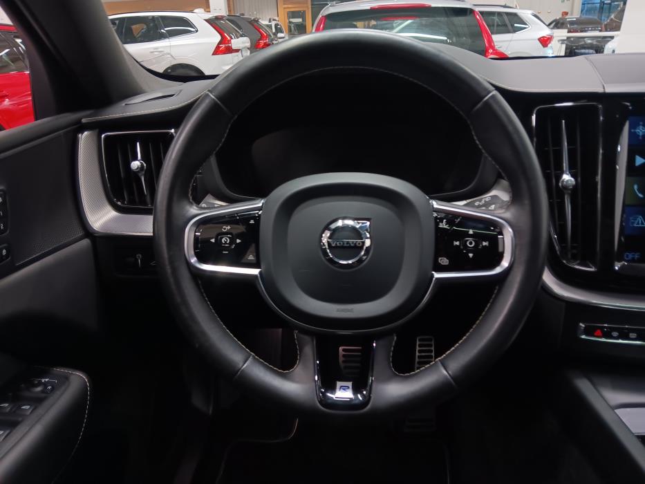 VOLVO XC60 2021