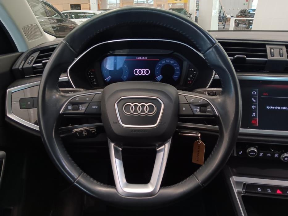 AUDI Q3 2019