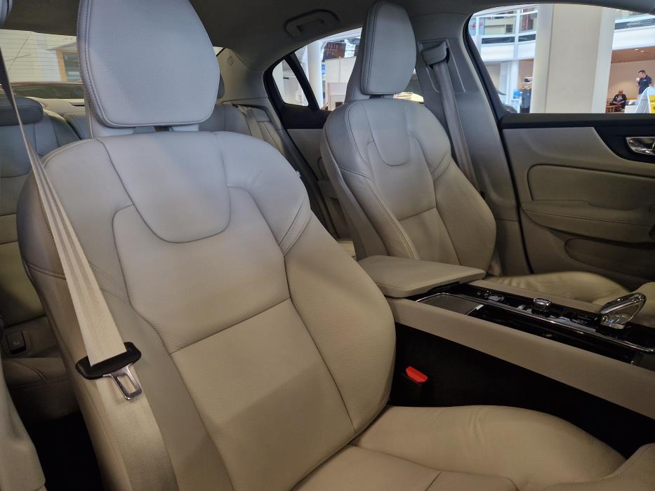 VOLVO S60 2021