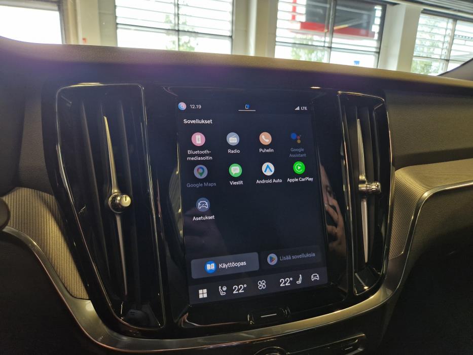 VOLVO V60 2024