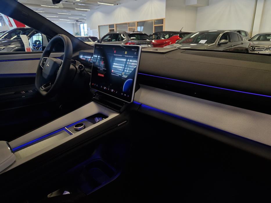 POLESTAR 4 2026