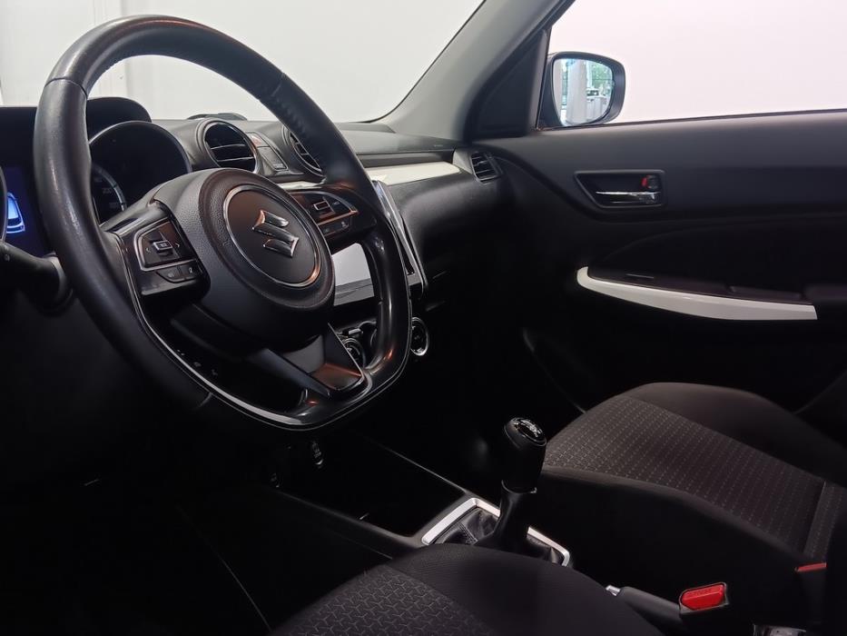 SUZUKI Swift 2021