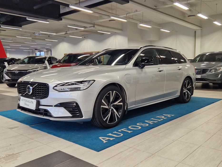 VOLVO V90 2021