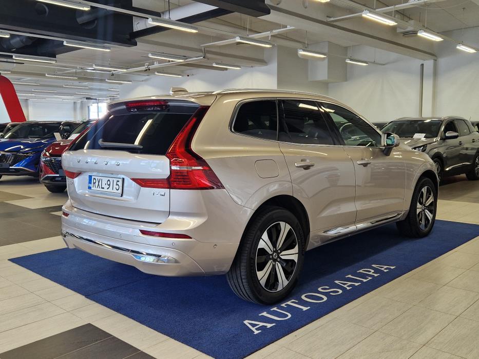 VOLVO XC60 2025