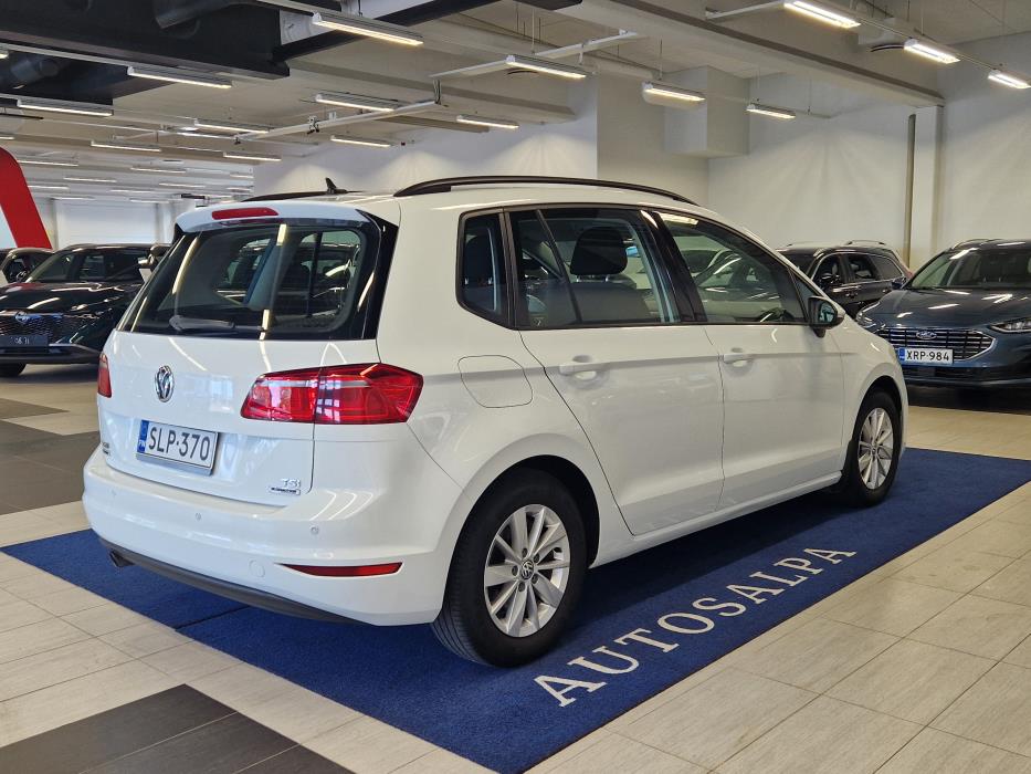 VOLKSWAGEN Golf Sportsvan 2015