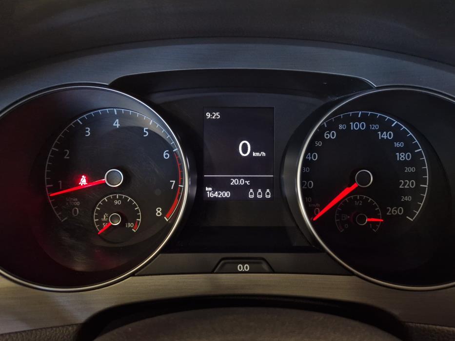 VOLKSWAGEN Golf Sportsvan 2015