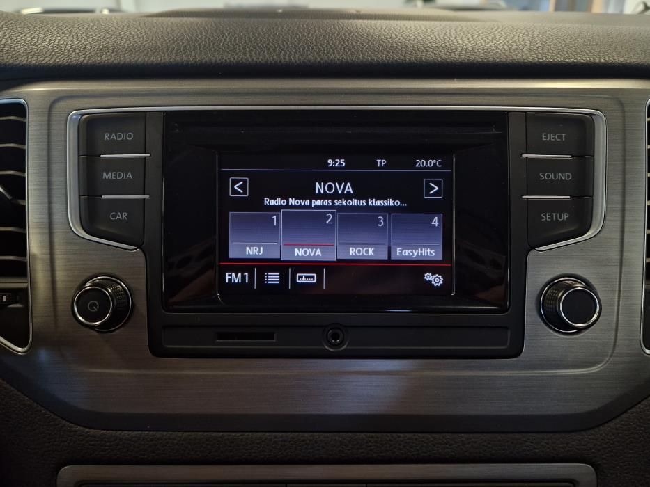 VOLKSWAGEN Golf Sportsvan 2015