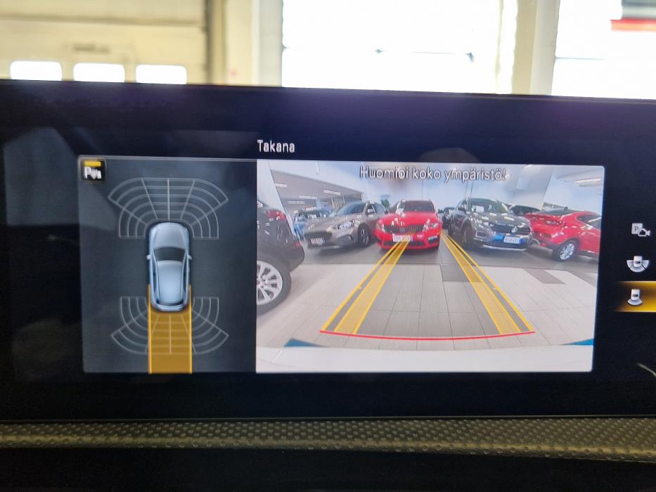 MERCEDES-BENZ A 2021