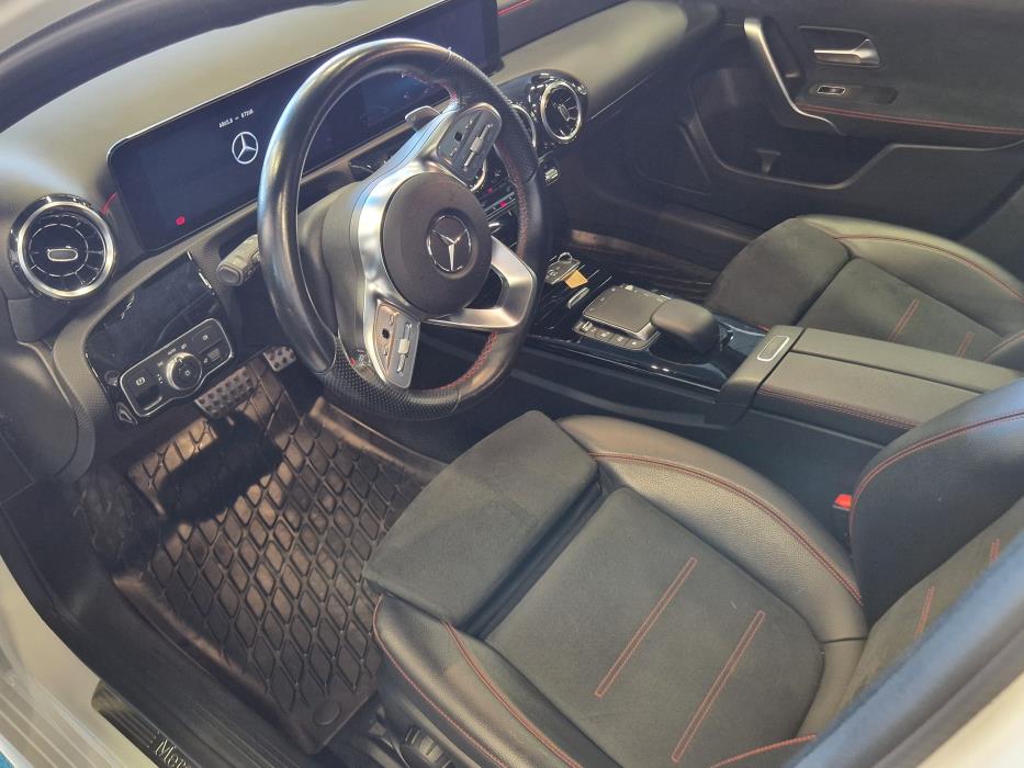 MERCEDES-BENZ A 2021
