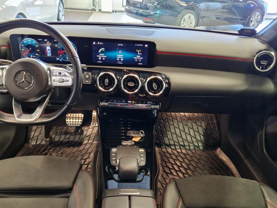 MERCEDES-BENZ A 2021