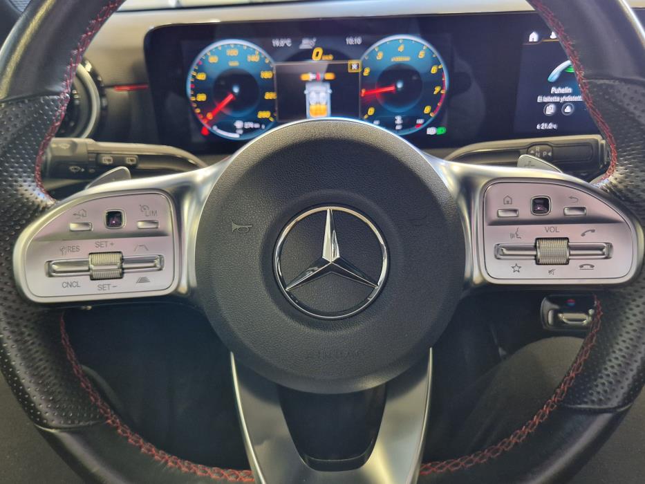 MERCEDES-BENZ A 2021