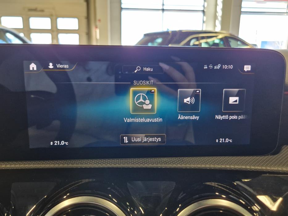 MERCEDES-BENZ A 2021