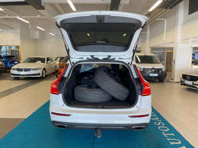 VOLVO V60 Cross Country 2019