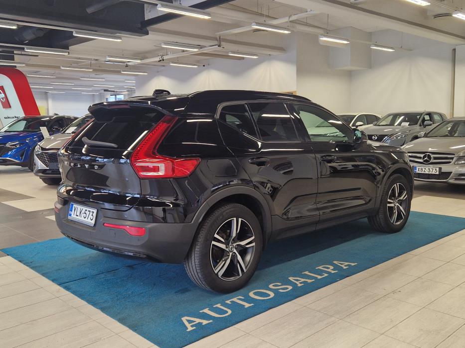 VOLVO XC40 2022