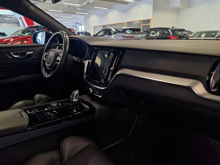 VOLVO V60 2019