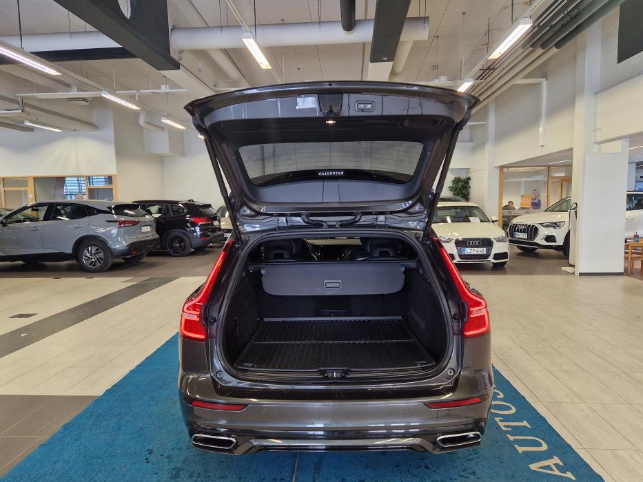 VOLVO V60 2019