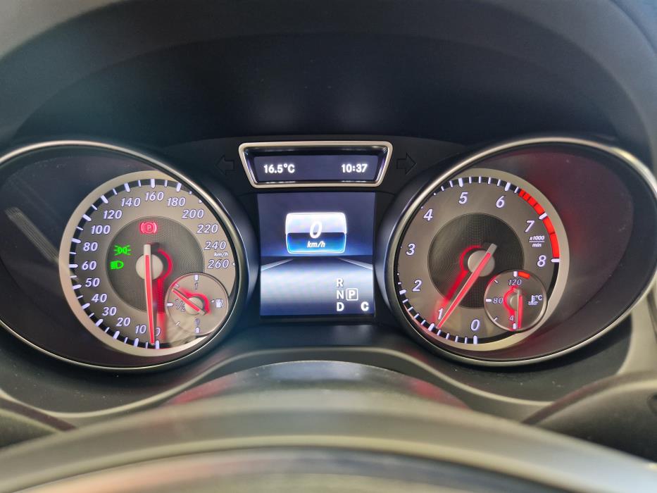 MERCEDES-BENZ CLA 2016