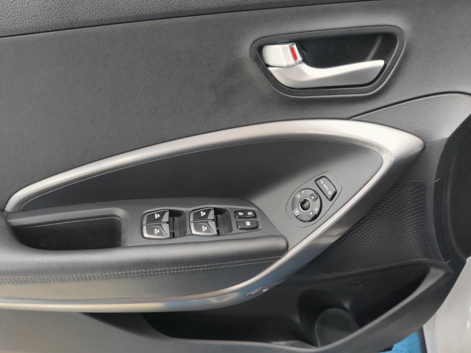 HYUNDAI Santa Fe 2016