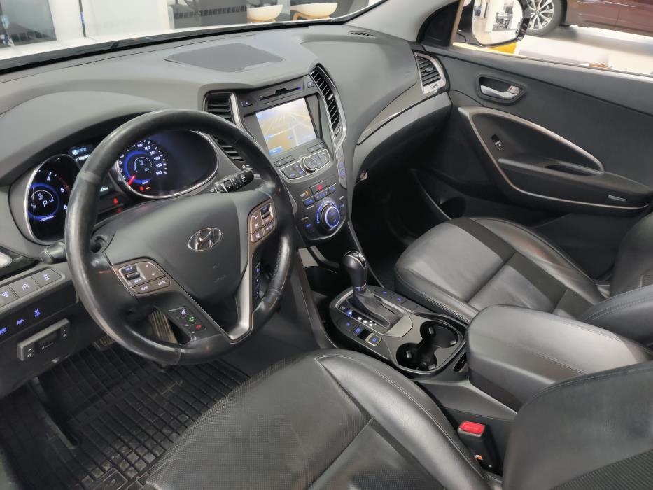 HYUNDAI Santa Fe 2016