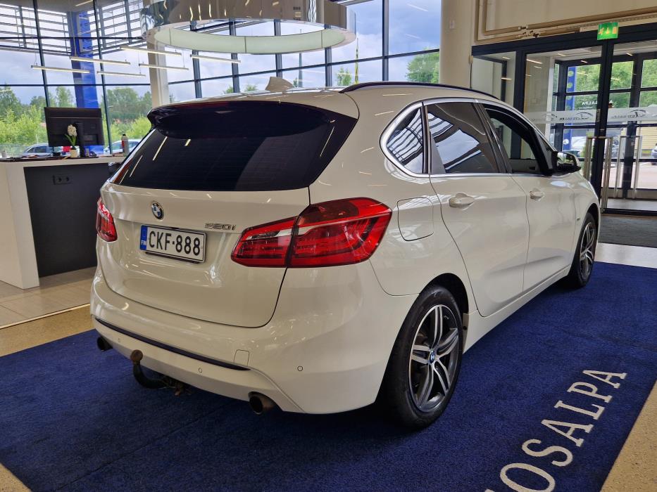BMW 220 2016
