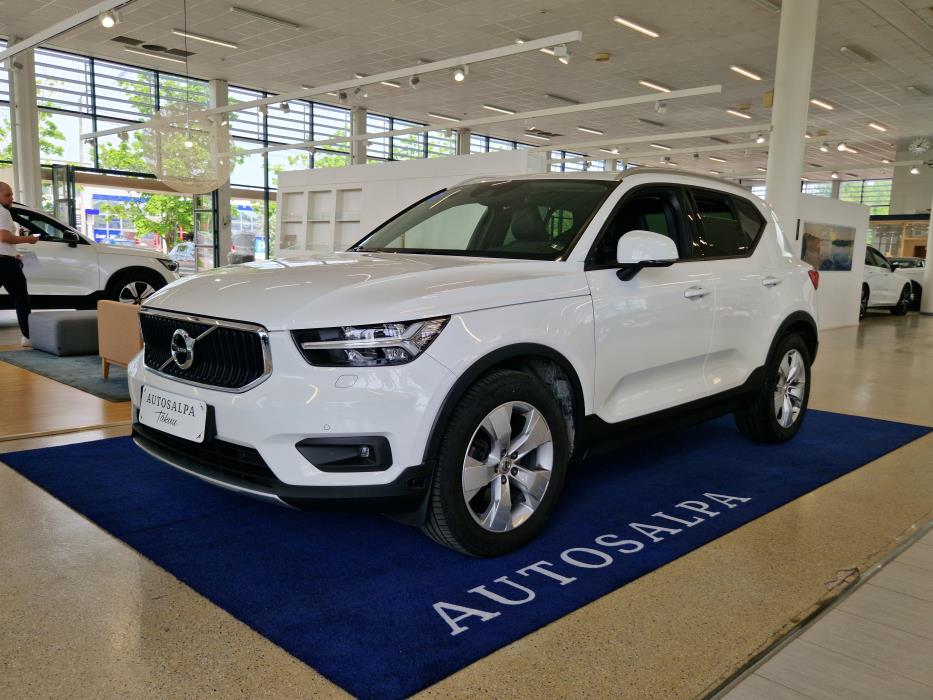VOLVO XC40 2020
