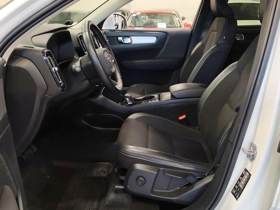 VOLVO XC40 2020