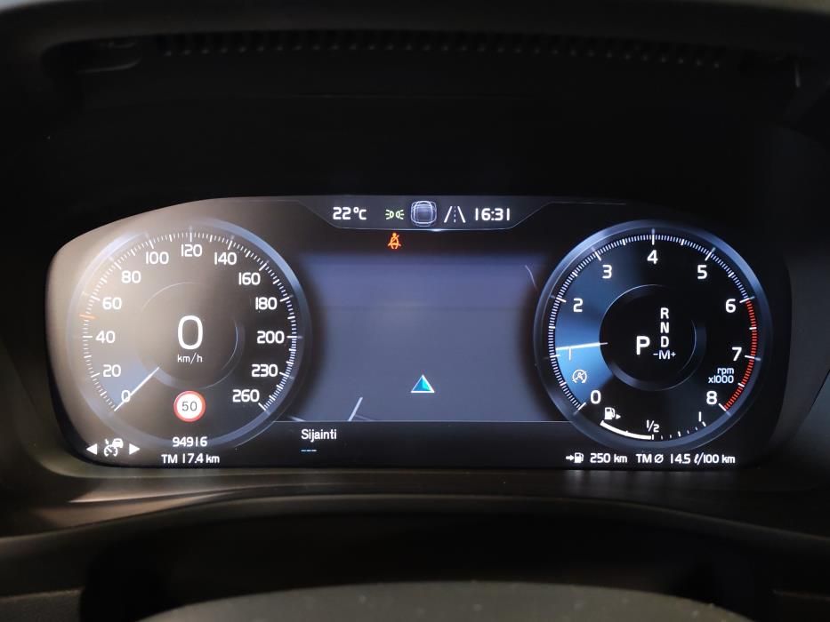 VOLVO XC40 2020