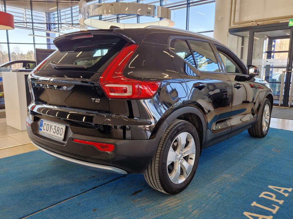 VOLVO XC40 2020