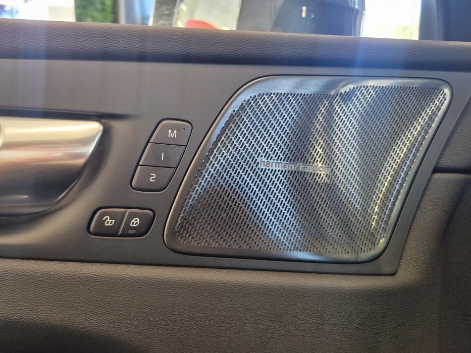VOLVO XC60 2026