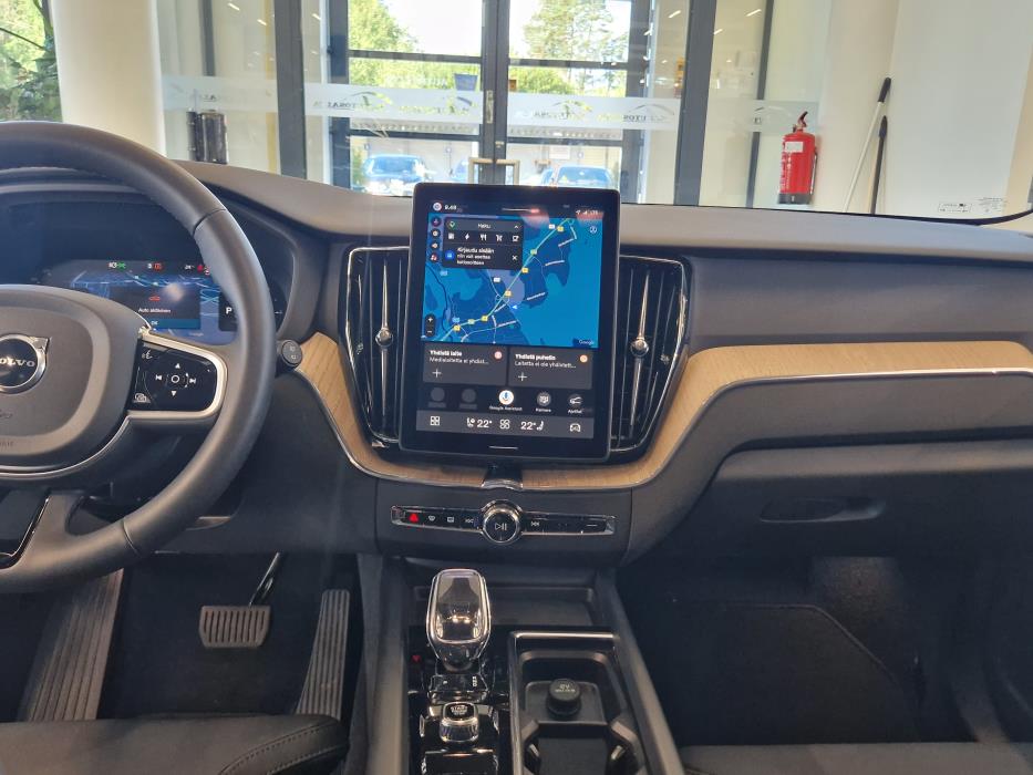 VOLVO XC60 2026