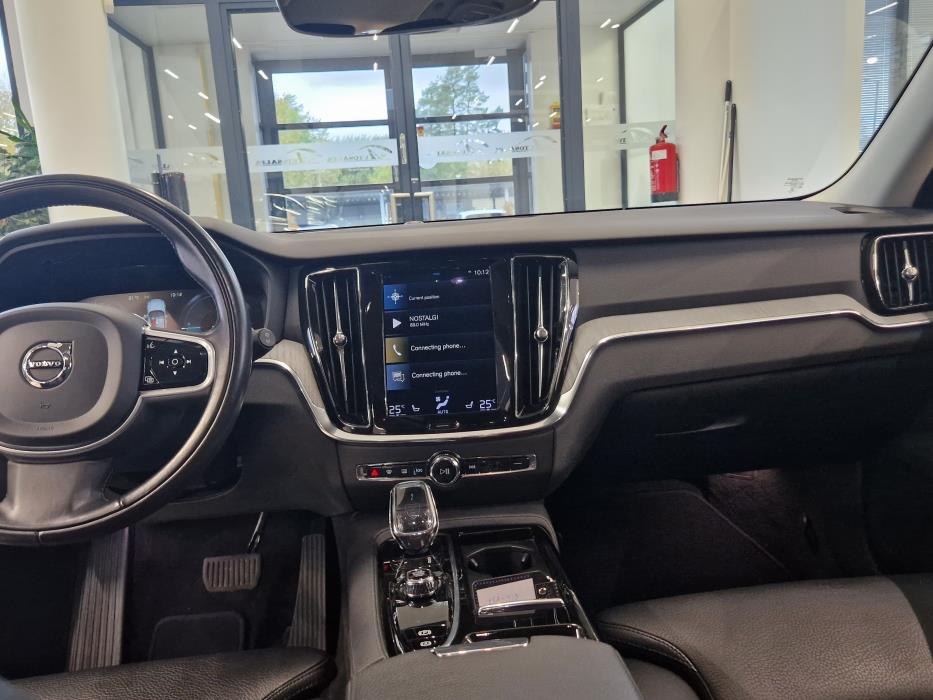 VOLVO V60 2022