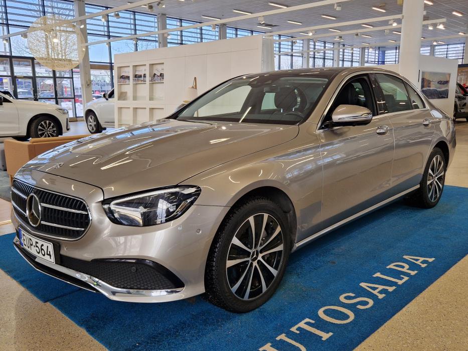 MERCEDES-BENZ E 2023
