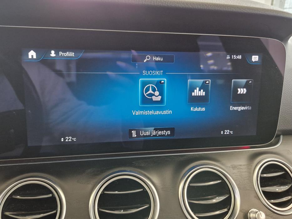 MERCEDES-BENZ E 2023