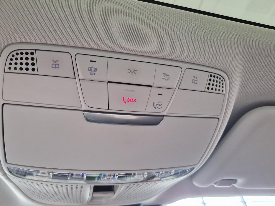 MERCEDES-BENZ E 2023