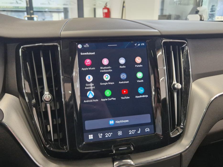 VOLVO XC60 2024