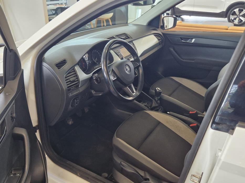 SKODA Fabia 2015