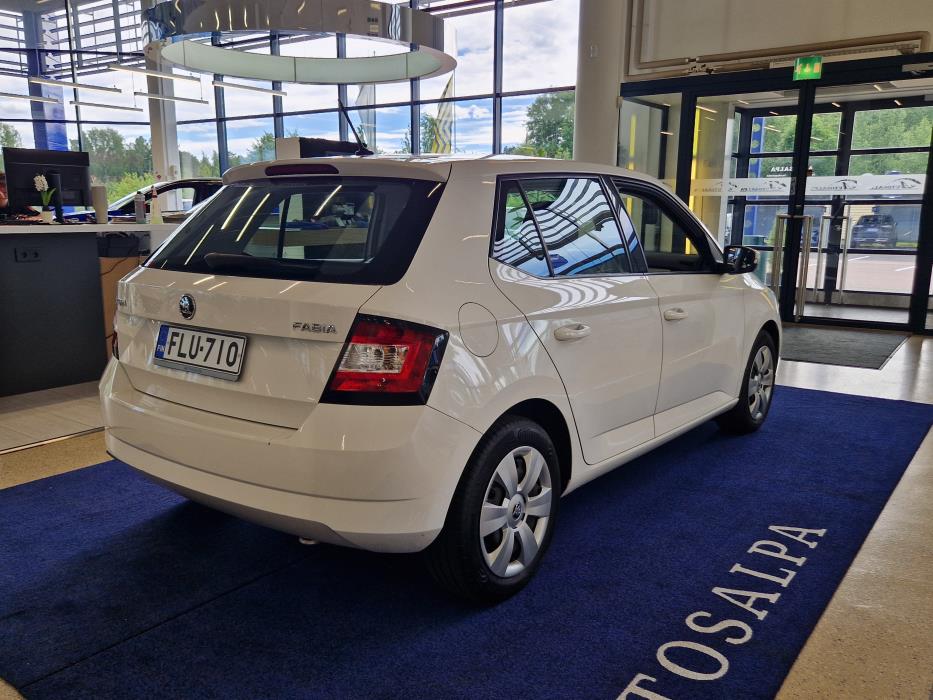 SKODA Fabia 2015