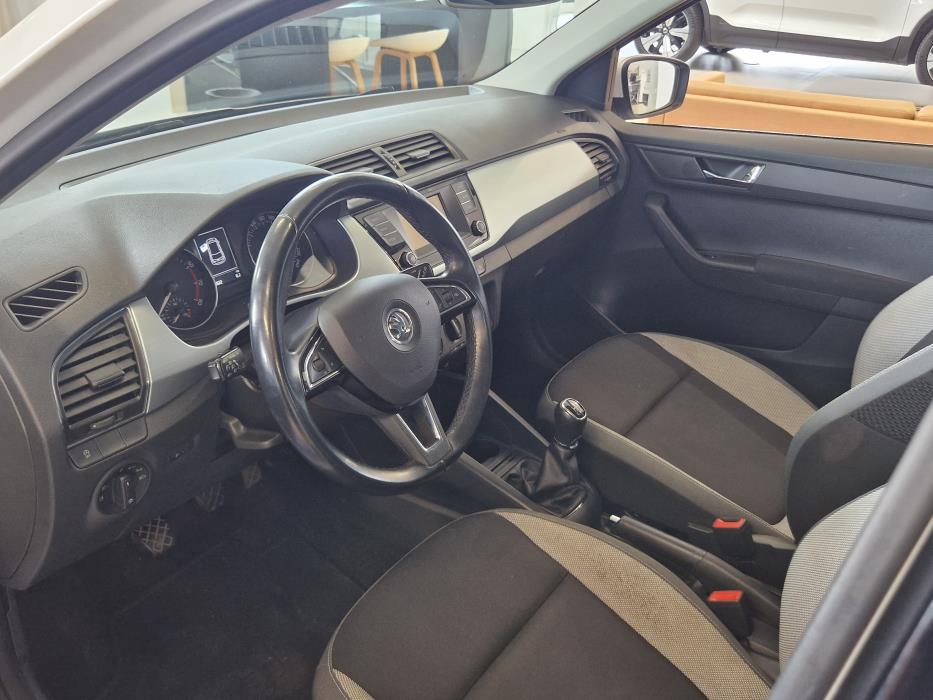 SKODA Fabia 2015