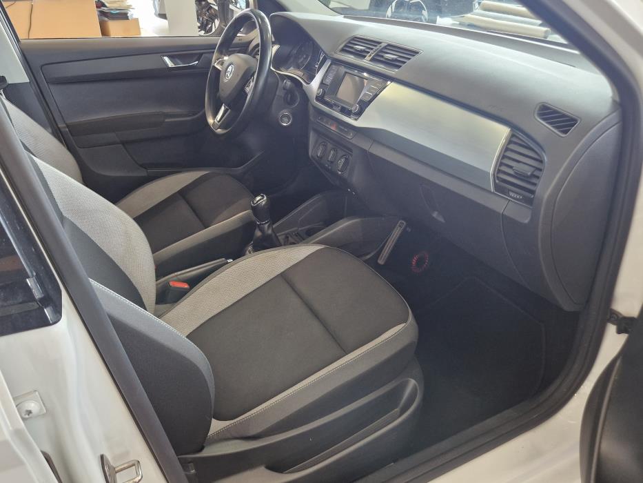 SKODA Fabia 2015