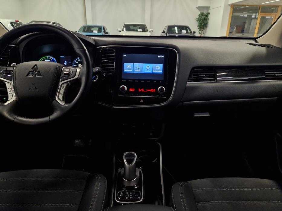 MITSUBISHI Outlander PHEV 2020