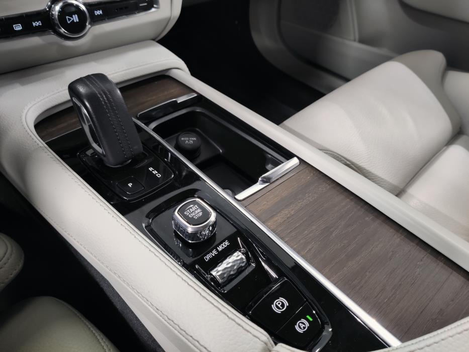 VOLVO V90 Cross Country 2021