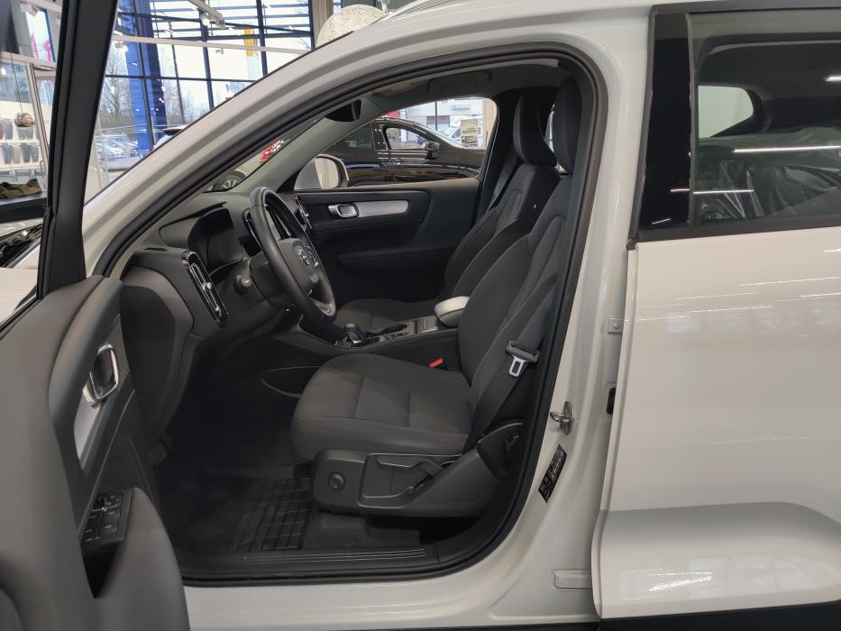 VOLVO XC40 2021