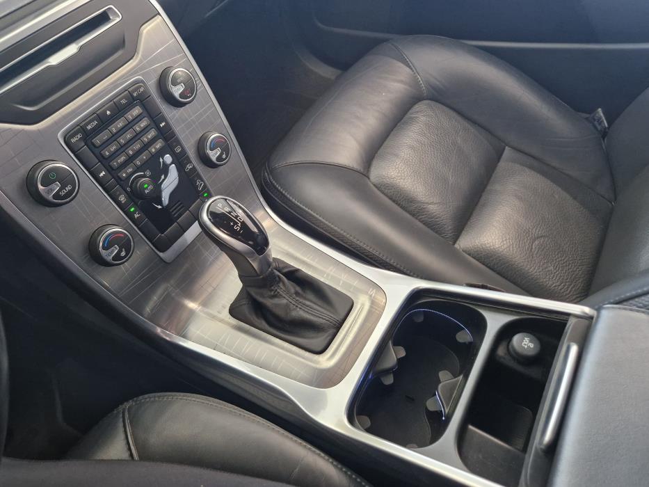 VOLVO XC70 2014