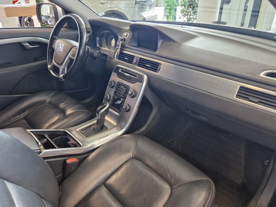 VOLVO XC70 2014
