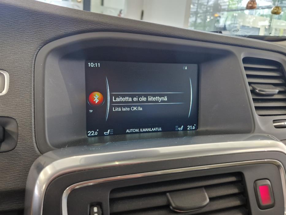 VOLVO V60 2015